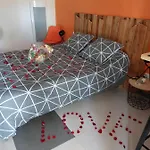 Des Roches Jacuzzi Privatif Bed & Breakfast 3*